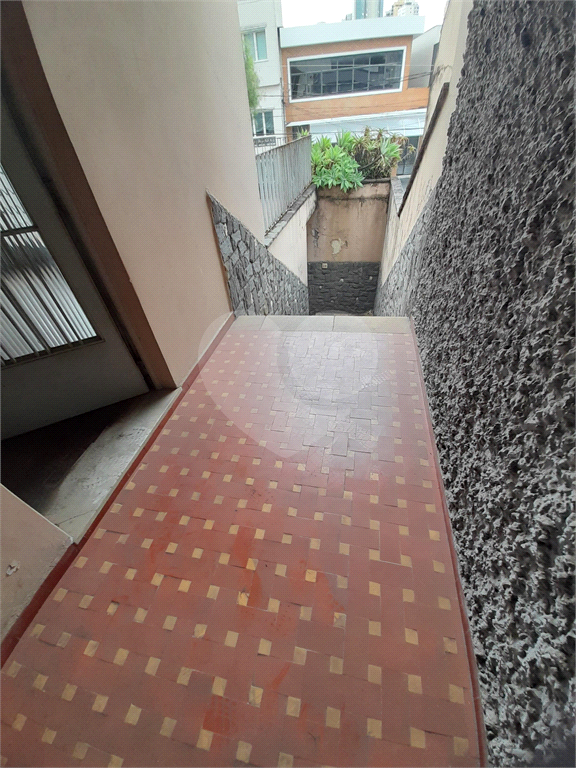 Sobrado - "IMÓVEL PARA REFORMA." - Residencial ou Comercial