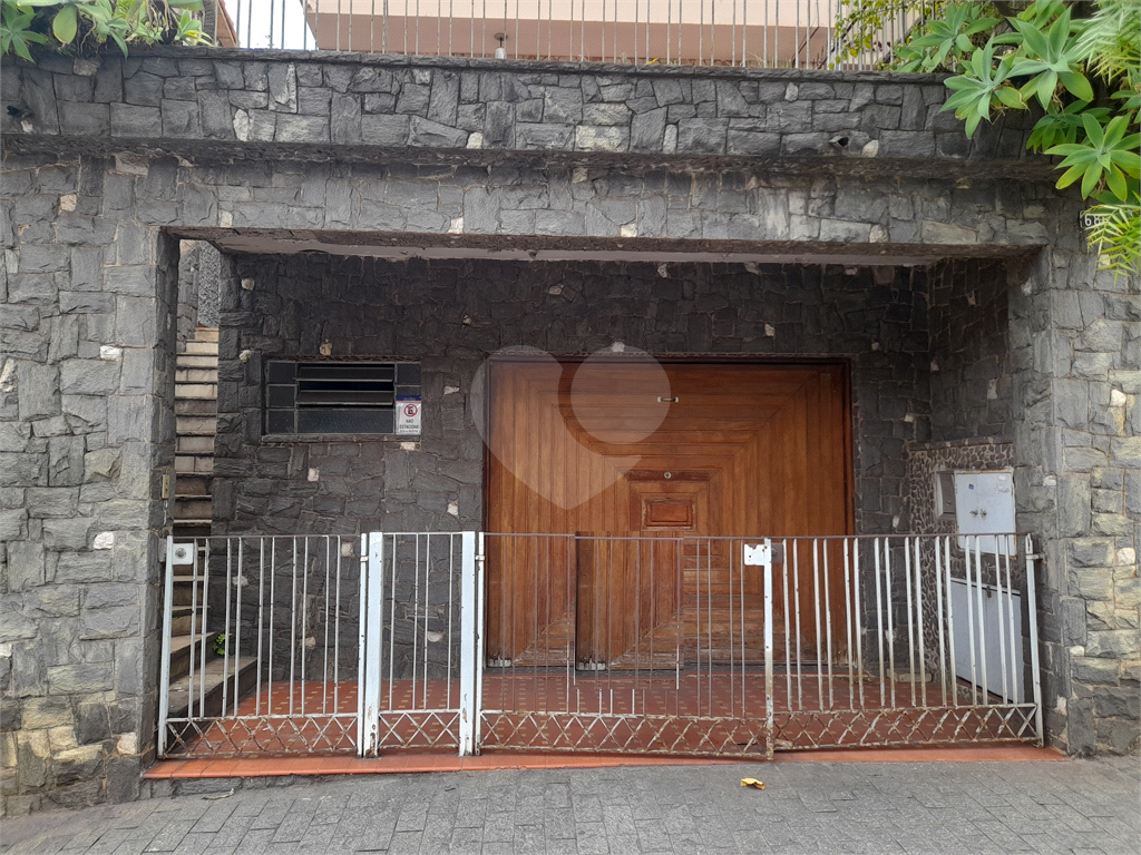Sobrado - "IMÓVEL PARA REFORMA." - Residencial ou Comercial