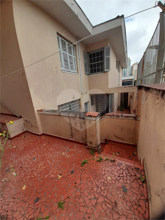 Sobrado - "IMÓVEL PARA REFORMA." - Residencial ou Comercial