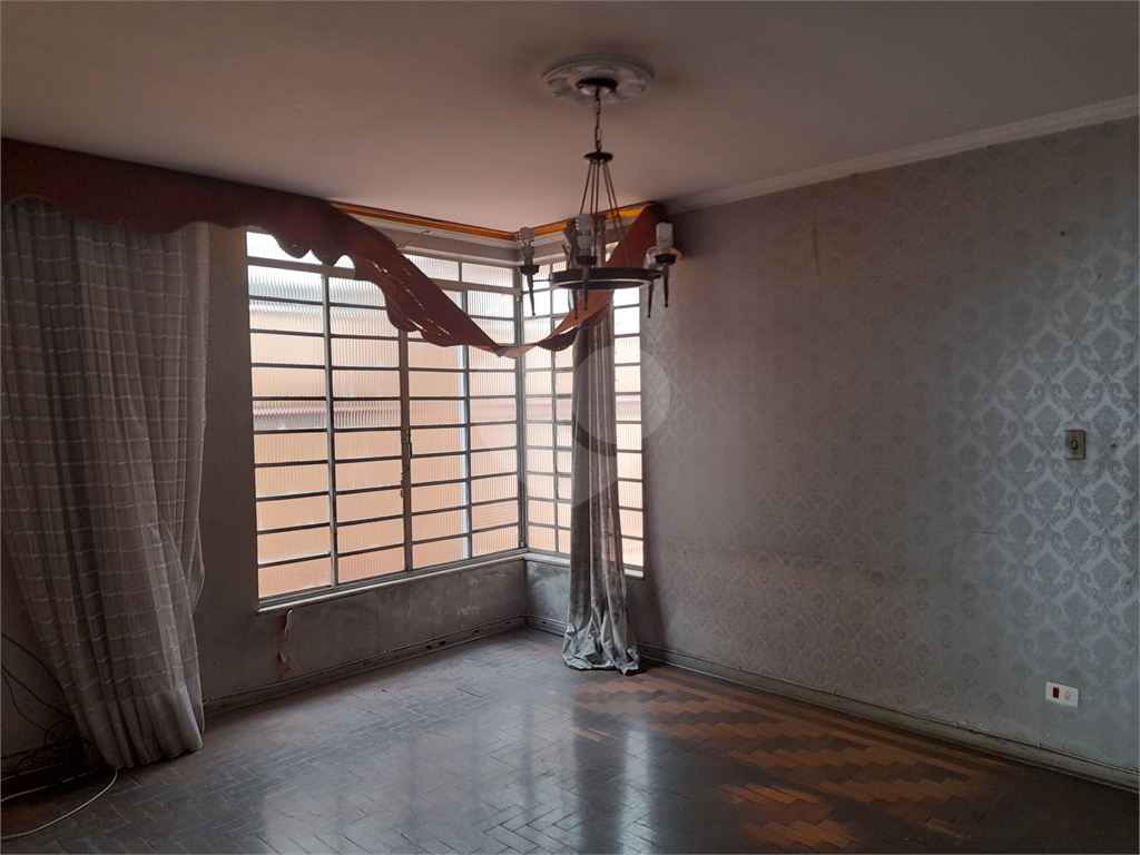 Sobrado - "IMÓVEL PARA REFORMA." - Residencial ou Comercial