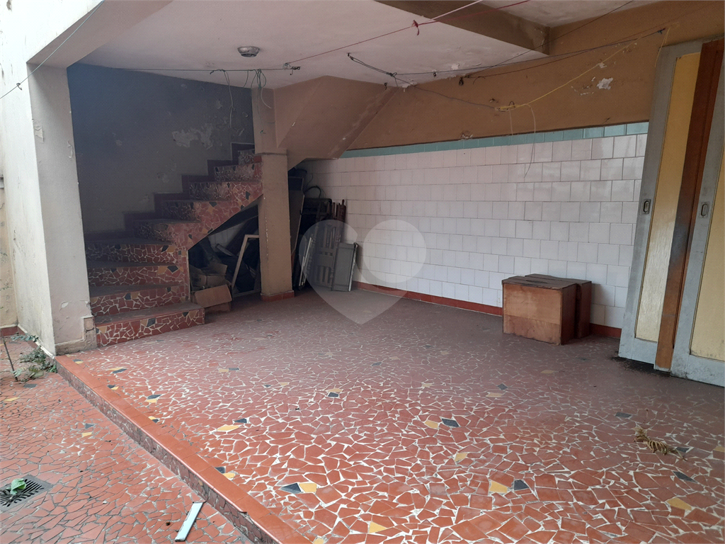 Sobrado - "IMÓVEL PARA REFORMA." - Residencial ou Comercial