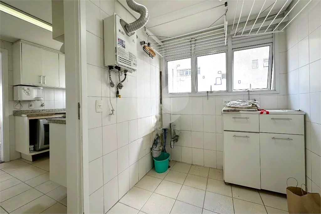 Apartamento Pompéia 3 dormitórios, sendo 1 suite e duas vagas de garagem 