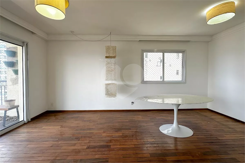 Apartamento Pompéia 3 dormitórios, sendo 1 suite e duas vagas de garagem 