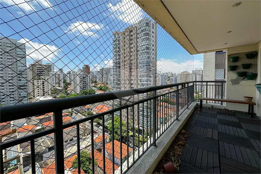 Apartamento Pompéia 3 dormitórios, sendo 1 suite e duas vagas de garagem 