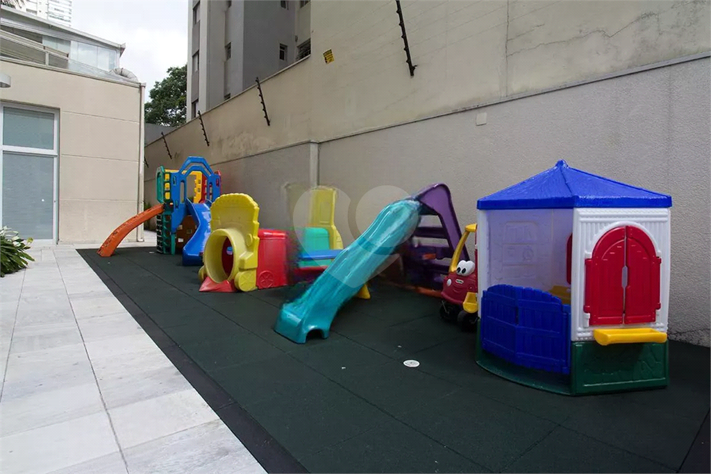 Apartamento Pompéia 3 dormitórios, sendo 1 suite e duas vagas de garagem 