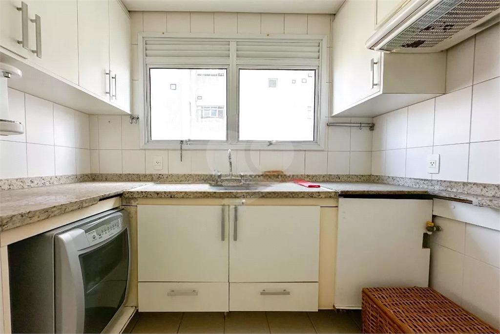 Apartamento Pompéia 3 dormitórios, sendo 1 suite e duas vagas de garagem 