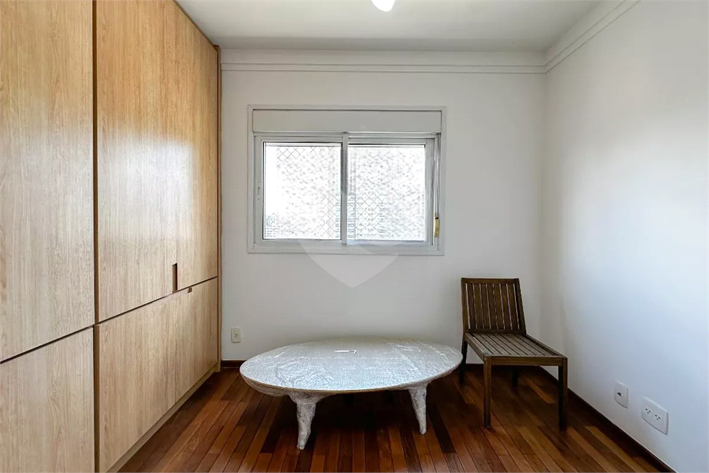 Apartamento Pompéia 3 dormitórios, sendo 1 suite e duas vagas de garagem 