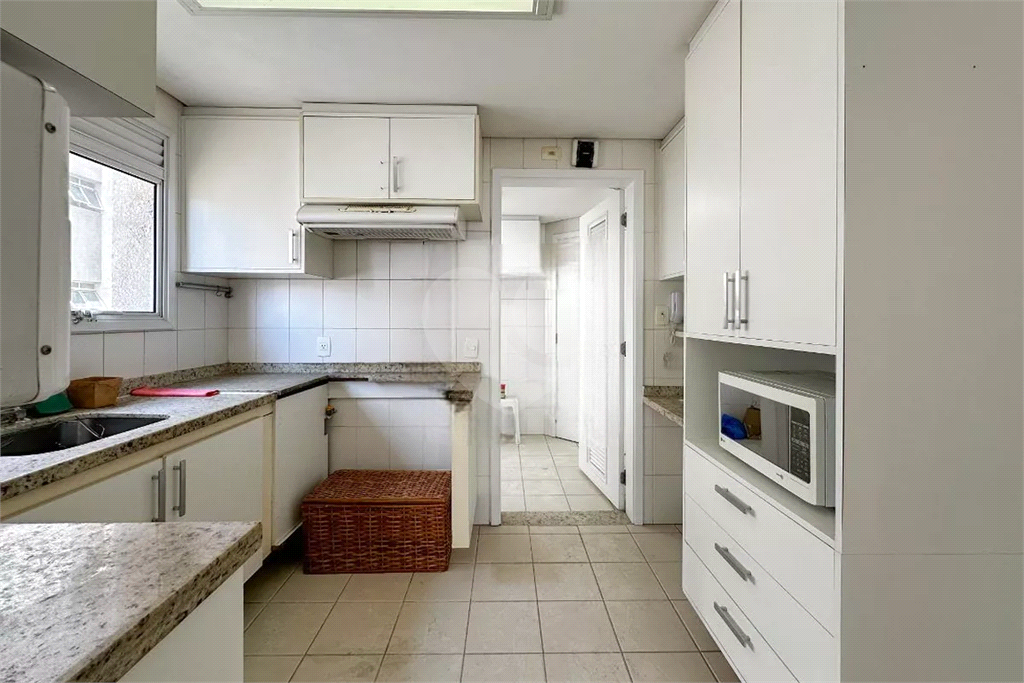 Apartamento Pompéia 3 dormitórios, sendo 1 suite e duas vagas de garagem 
