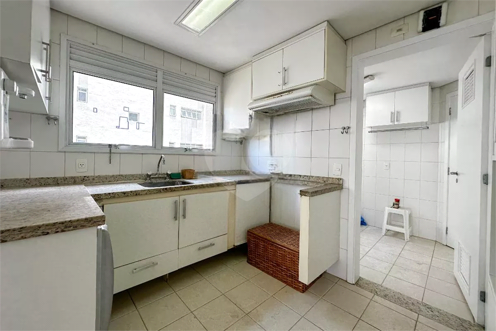 Apartamento Pompéia 3 dormitórios, sendo 1 suite e duas vagas de garagem 