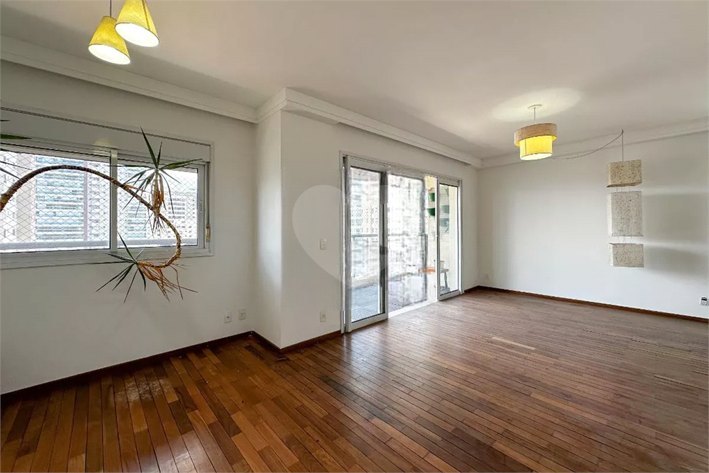Apartamento Pompéia 3 dormitórios, sendo 1 suite e duas vagas de garagem 