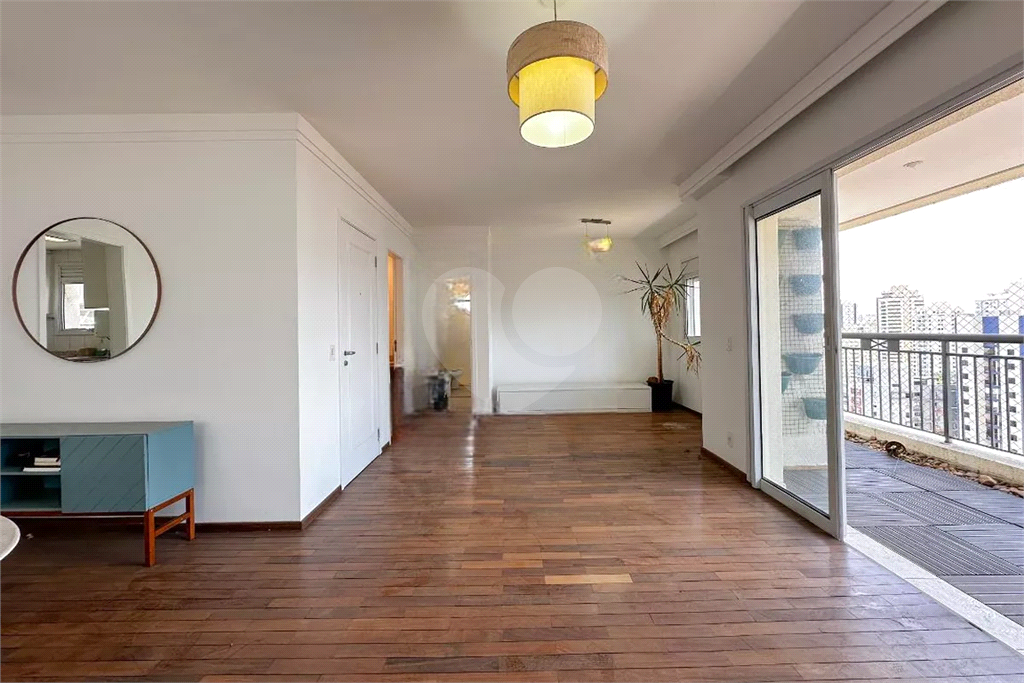 Apartamento Pompéia 3 dormitórios, sendo 1 suite e duas vagas de garagem 