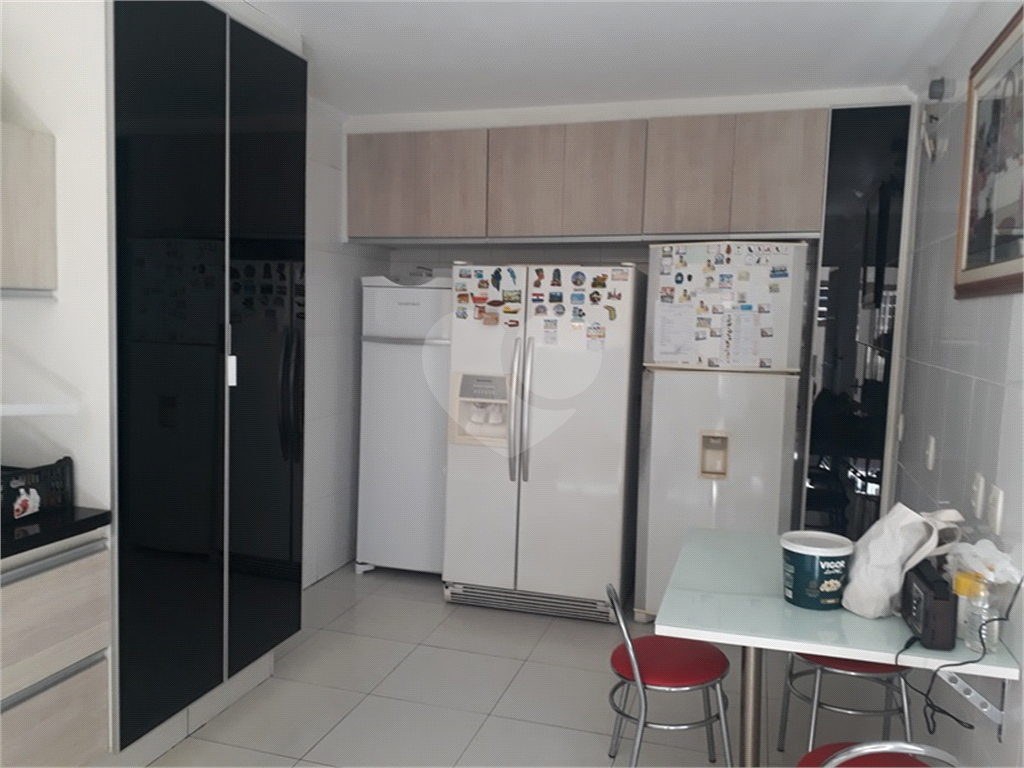 Sobrado à venda com 3 quartos, 300m² - Foto 22