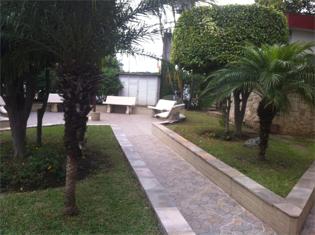 APARTAMENTO em PARQUE NOVO MUNDO