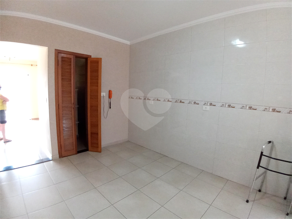 Sobrado à venda com 3 quartos, 270m² - Foto 8