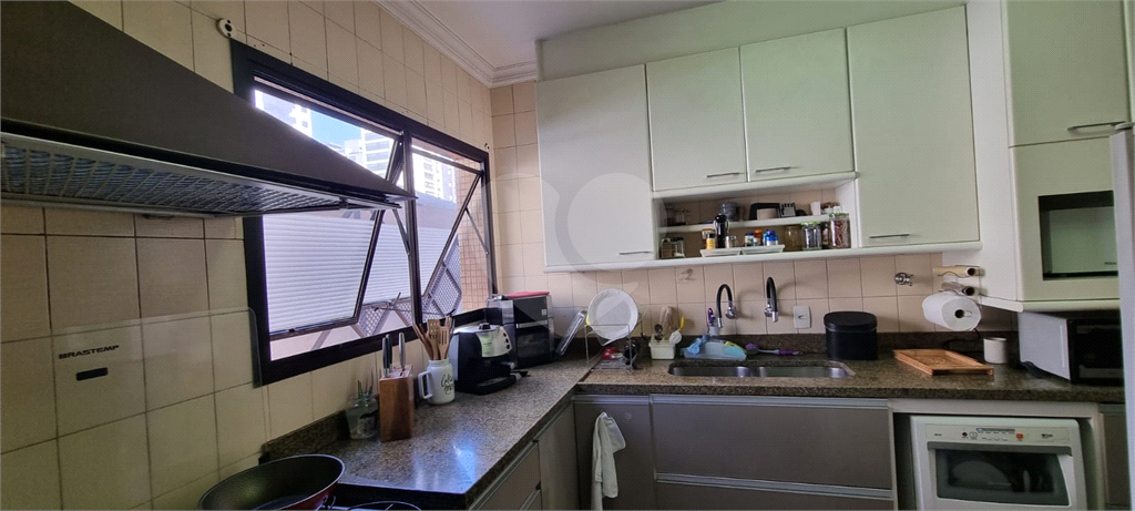 Apartamento com living para 2 ambientes, à venda em Perdizes.