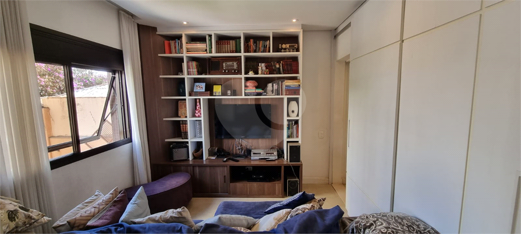Apartamento com living para 2 ambientes, à venda em Perdizes.