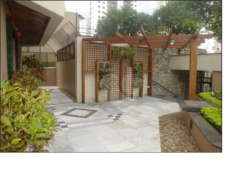 Apartamento com living para 2 ambientes, à venda em Perdizes.