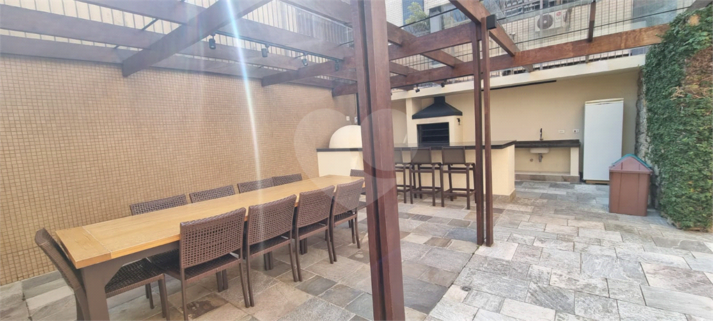 Apartamento com living para 2 ambientes, à venda em Perdizes.