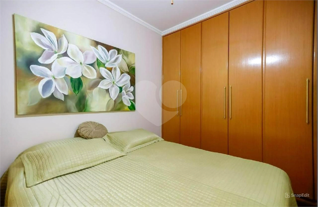 Sobrado 3 dormitórios, 2 vagas com churrasqueira no Horto Florestal.