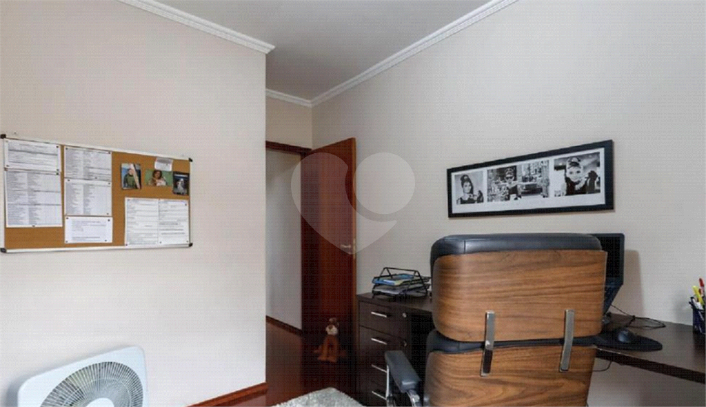 Sobrado 3 dormitórios, 2 vagas com churrasqueira no Horto Florestal.