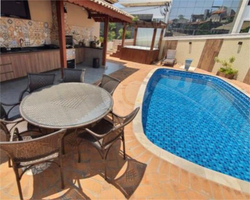 Casa à venda com 4 quartos, 350m² - Foto 1