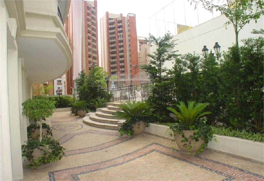 APARTAMENTO 3 DORMITÓRIOS (1 SUÍTE), SACADA E 2 VAGAS DE GARAGEM PARA LOCAÇÃO - PERDIZES