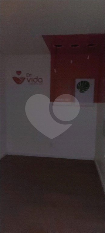PRÉDIO INTEIRO em HORTO