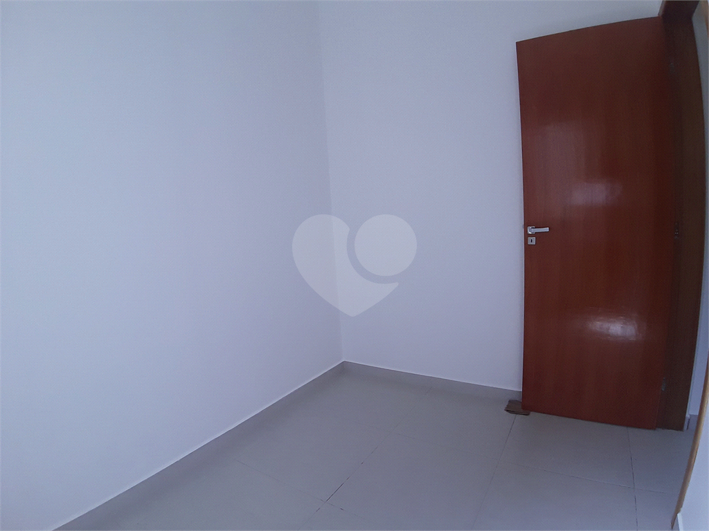 Estuda permuta em apartamento na Vila Constança