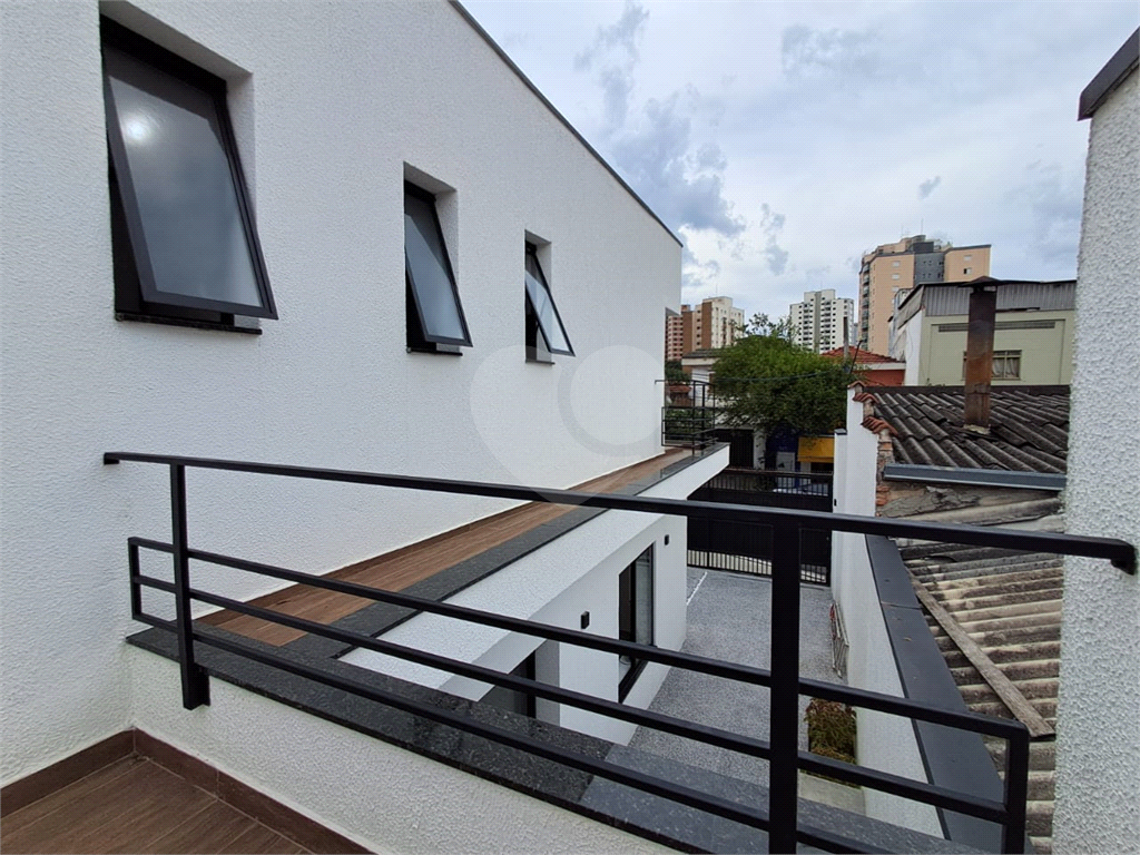 Casa sobrado de 112m² nova 2 suítes ambas com varanda 2 vagas área gourmet Vila Pompéia