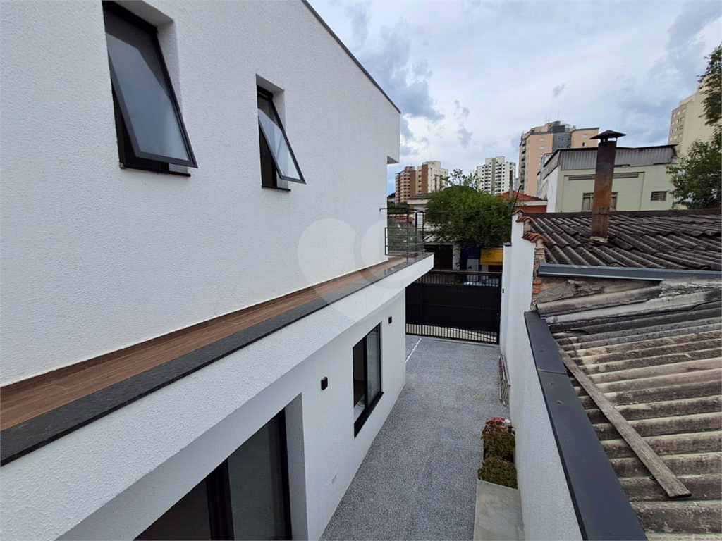 Casa sobrado de 112m² nova 2 suítes ambas com varanda 2 vagas área gourmet Vila Pompéia