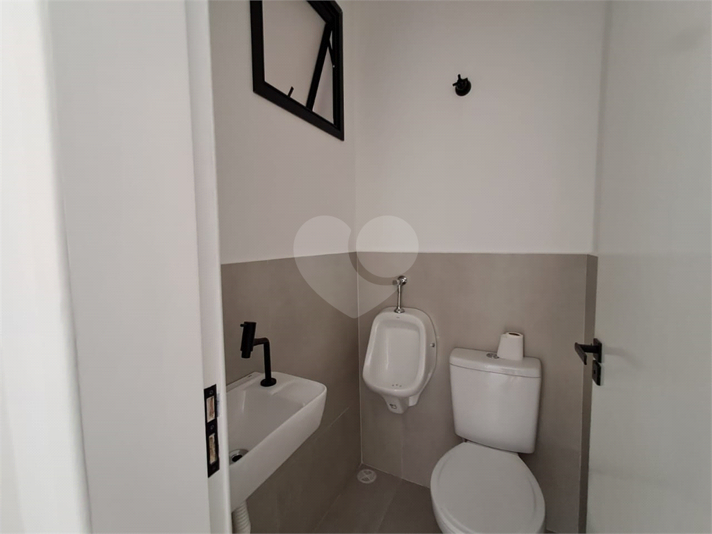 Casa sobrado de 112m² nova 2 suítes ambas com varanda 2 vagas área gourmet Vila Pompéia