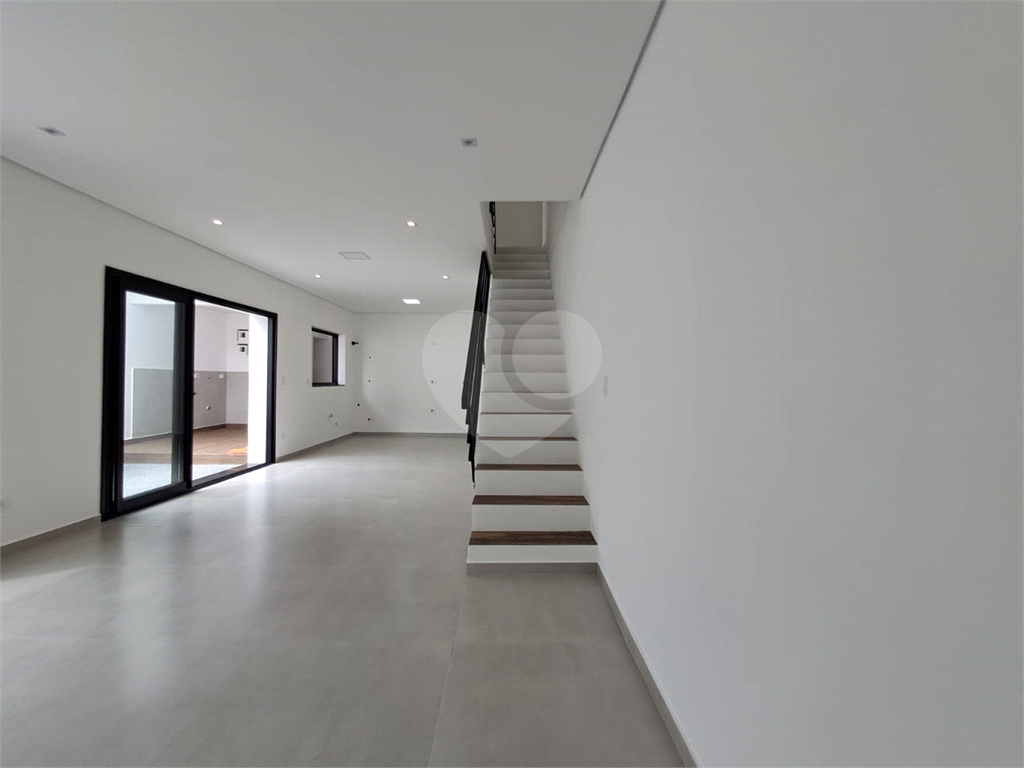 Casa sobrado de 112m² nova 2 suítes ambas com varanda 2 vagas área gourmet Vila Pompéia