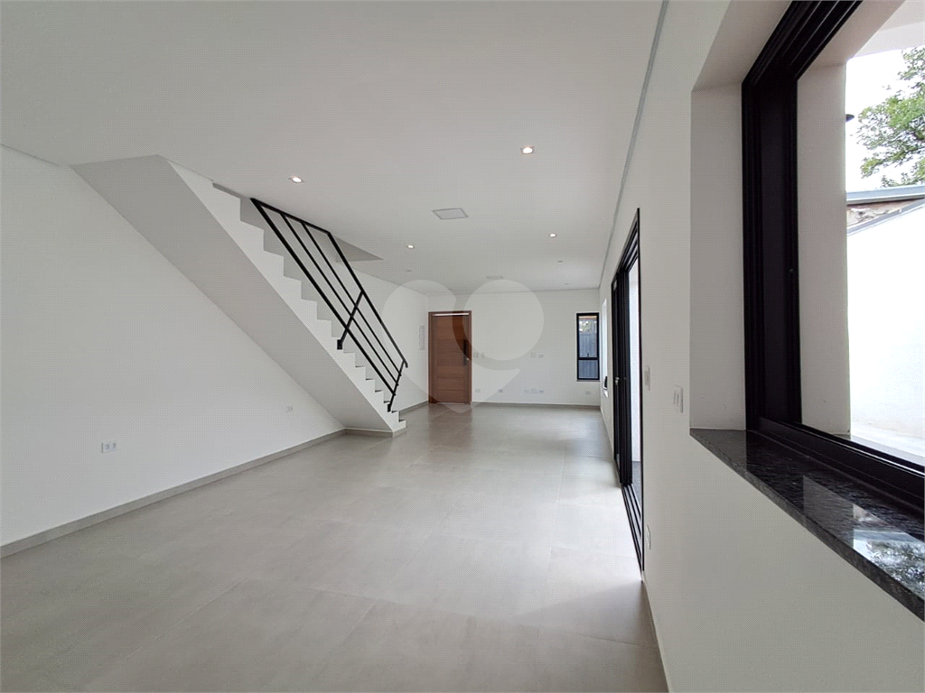 Casa sobrado de 112m² nova 2 suítes ambas com varanda 2 vagas área gourmet Vila Pompéia