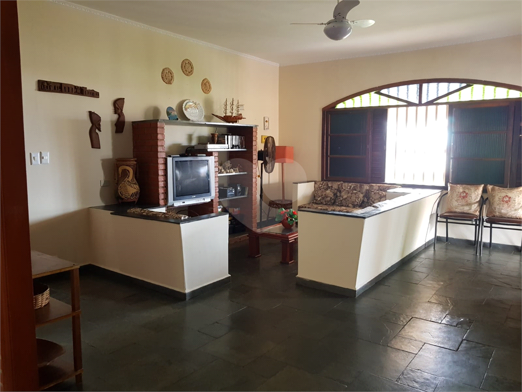 CASA ALTO PADRÃO EM MONGAGUÁ PÉ NA AREIA