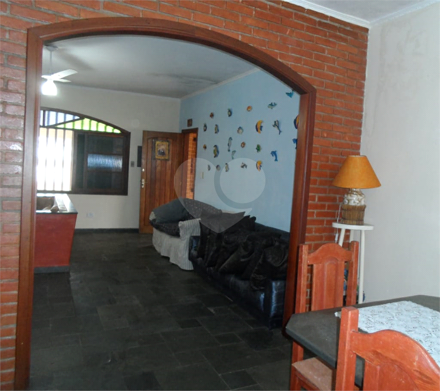 CASA ALTO PADRÃO EM MONGAGUÁ PÉ NA AREIA