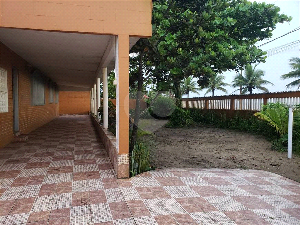CASA ALTO PADRÃO EM MONGAGUÁ PÉ NA AREIA