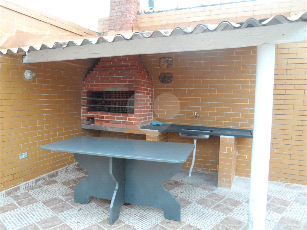CASA ALTO PADRÃO EM MONGAGUÁ PÉ NA AREIA