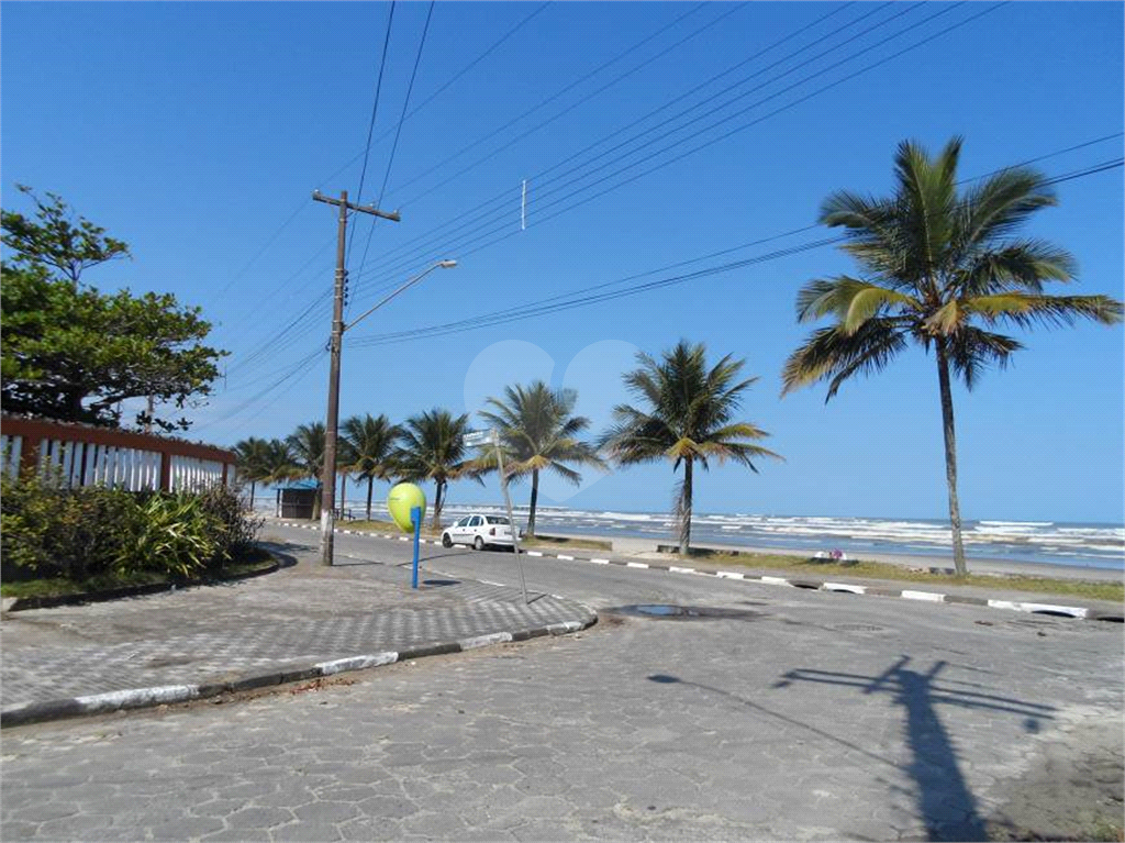 CASA ALTO PADRÃO EM MONGAGUÁ PÉ NA AREIA