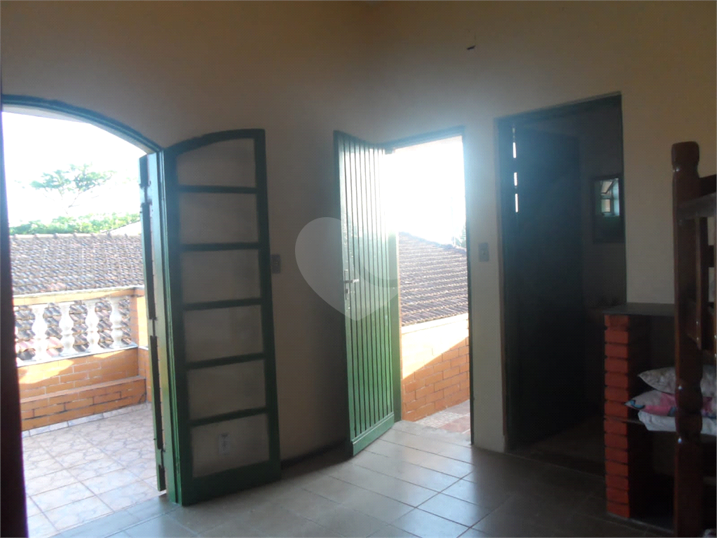 CASA ALTO PADRÃO EM MONGAGUÁ PÉ NA AREIA