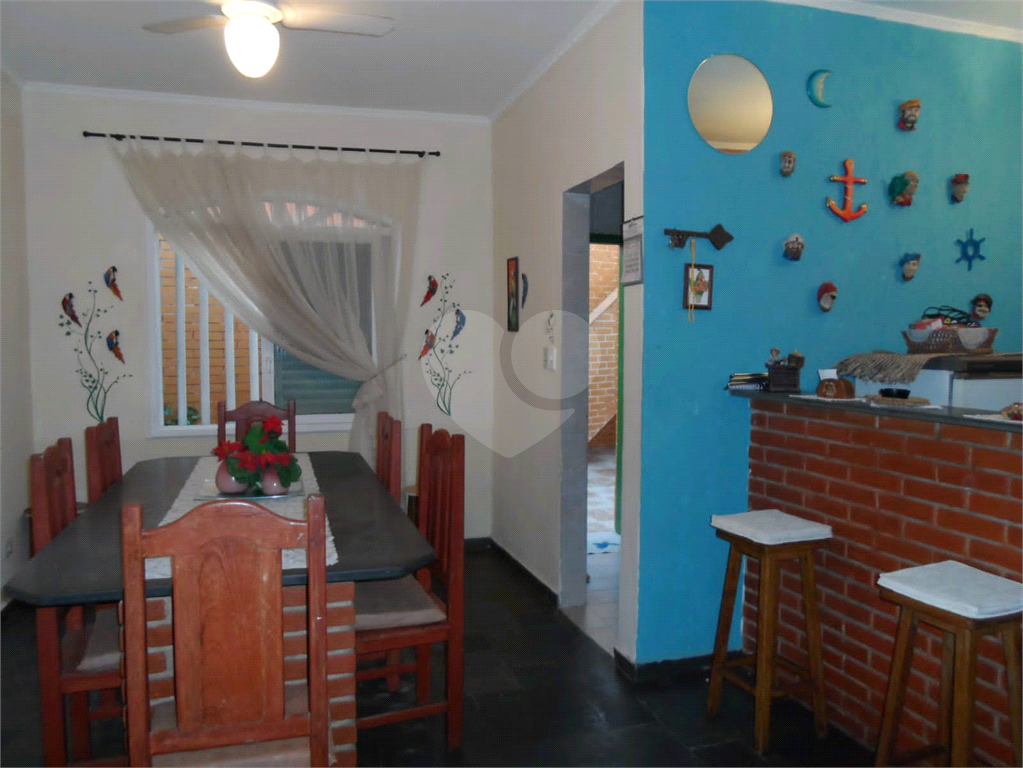 CASA ALTO PADRÃO EM MONGAGUÁ PÉ NA AREIA