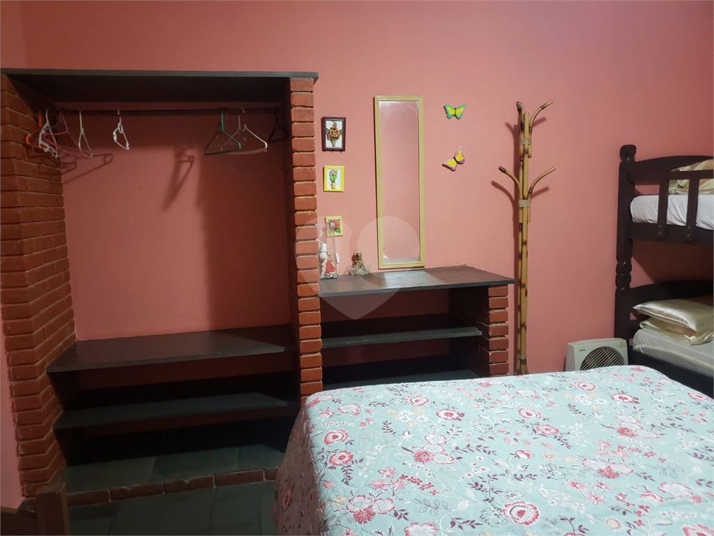CASA ALTO PADRÃO EM MONGAGUÁ PÉ NA AREIA