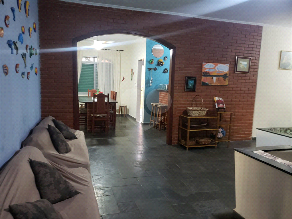 CASA ALTO PADRÃO EM MONGAGUÁ PÉ NA AREIA