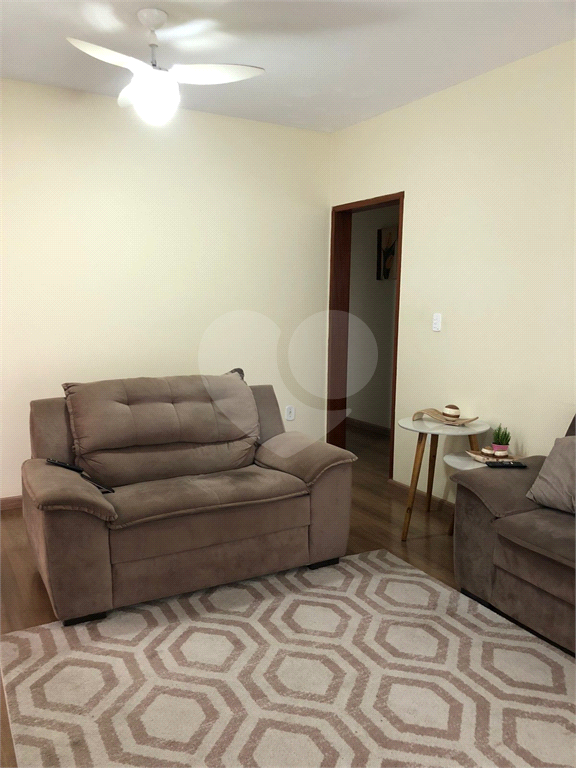 Casa à venda com 3 quartos, 160m² - Foto 2