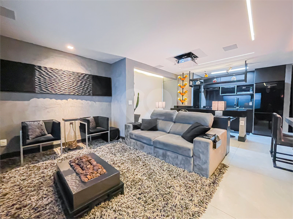 Apartamento 100% decorado e automatizado