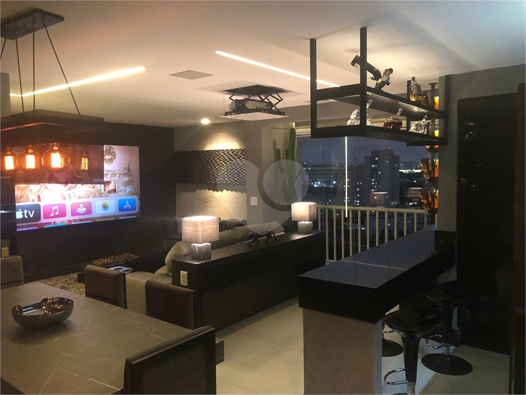 Apartamento 100% decorado e automatizado