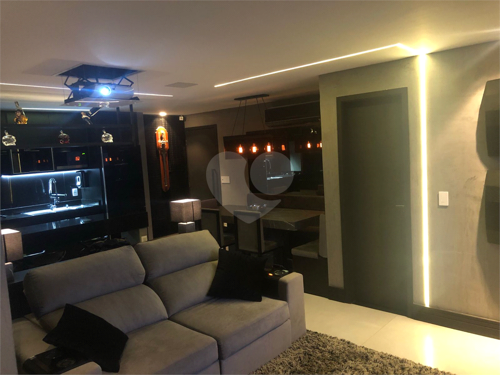 Oportunidade!!! Apartamento 100% decorado e automatizado. Excelente Localização!