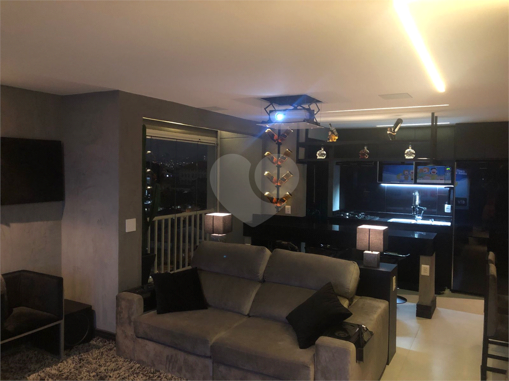 Oportunidade!!! Apartamento 100% decorado e automatizado. Excelente Localização!