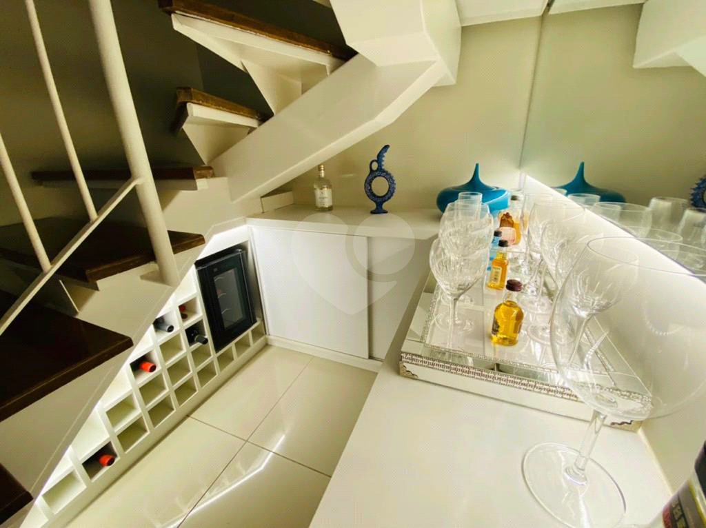 MARAVILHOSO SOBRADO CONDOMÍNIO FECHADO