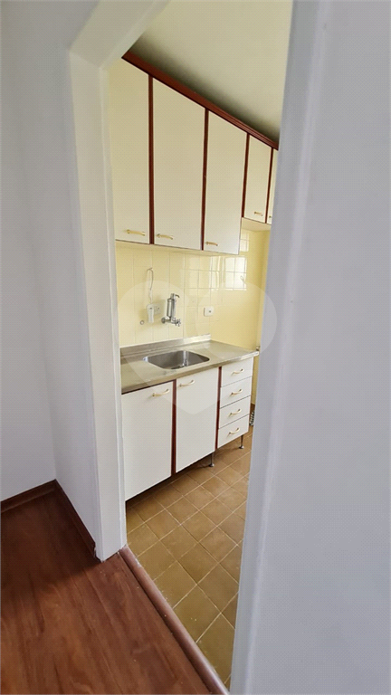 Excelente apartamento com 1 dormitório próximo à estação Praça da Árvore do metrô