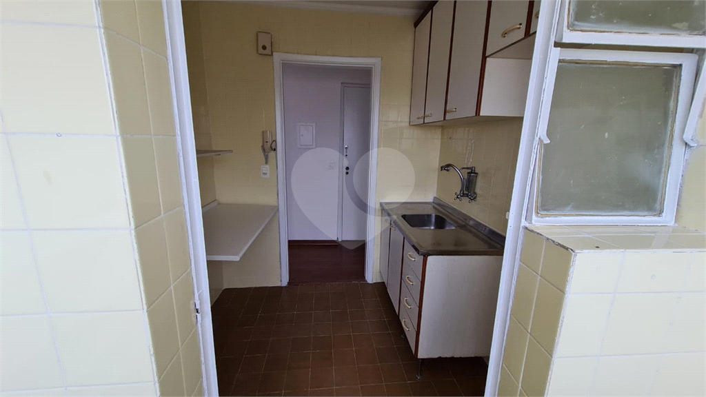 Excelente apartamento com 1 dormitório próximo à estação Praça da Árvore do metrô